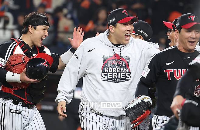 ▲ 세 번째 FA 자격을 얻은 김현수는 아직 결정을 내리지 못한 것으로 알려졌다. ⓒ곽혜미 기자