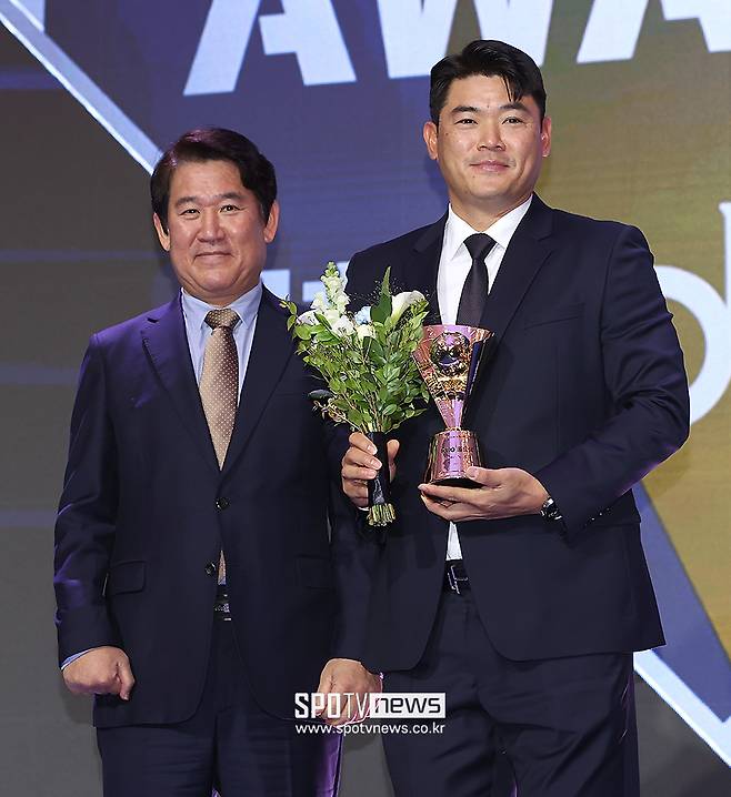 ▲ 조계현 전력강화위원장, 노경은 ⓒ곽혜미 기자