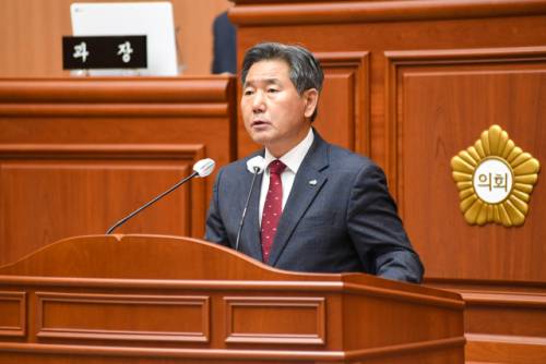 서흥원 양구군수는 25일 양구군의회 본회의장에서 열린 제313회 양구군의회 제2차 정례회 시정연설에서 2026년도 군정 운영 방향을 제시했다.