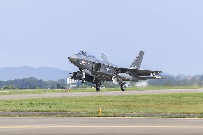 FA-50보다 좋다며 선보였다가 "6천명 앞에서 추락한 이 전투기" | 밀리터리 랩실
