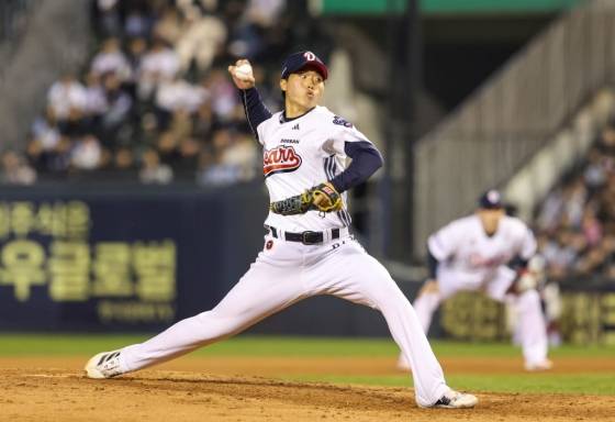 두산 베어스에서 활약했던 당시 홍민규의 모습. /사진=두산 베어스 제공