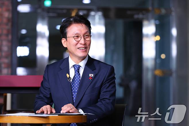 김민석 국무총리가 28일 대전 충남대학교에서 열린 제5차 K-토론나라 - 미래대화 1·2·3 #청년금융에서 발언을 하고 있다. (총리실 제공. 재판매 및 DB 금지) 2025.11.28/뉴스1 ⓒ News1 임세영 기자