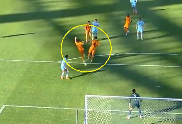 제주, 대구전 수비 클리어링 실수 장면. 중계화면