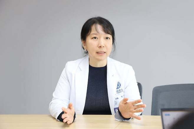 박주현 용인세브란스병원 로봇수술위원장이 17일 데일리안과 인터뷰를 진행하고 있다. ⓒ용인세브란스병원