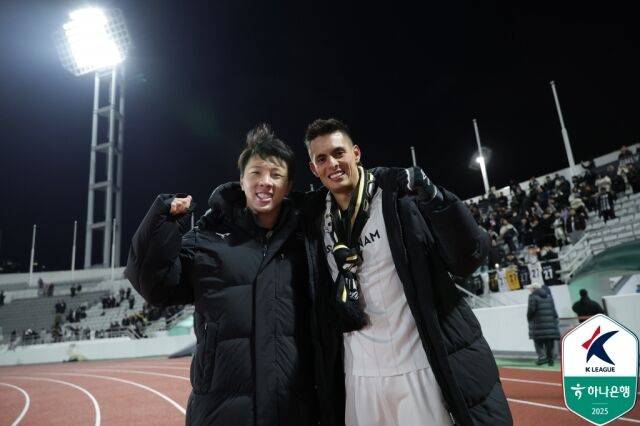 신재원, 후이즈./프로축구연맹