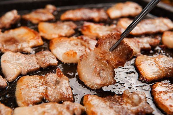 탄수화물 섭취 조절이 곧 고지혈증과 당뇨 예방의 출발점이다. 게티이미지