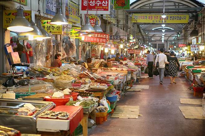 양동 시장 내부. 사진=광주관광공사 및 한식진흥원 제공.