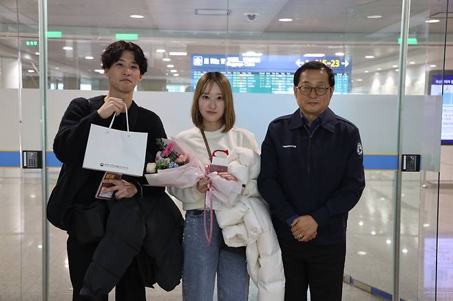 인천국제공항에서 1일 한 일본인 관광객이 자동출입국심사대를 이용해 입국했다. /법무부 제공