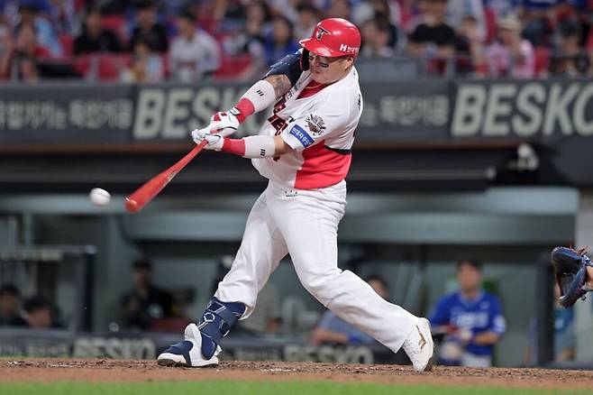 ▲ 최형우는 지난 9년 동안 KIA의 중심 타자로 큰 활약을 했고, 올해도 당장 최고 타자 중 하나였다 ⓒKIA타이거즈