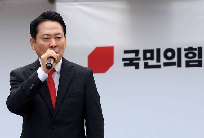 국민의힘 장동혁 대표가 지난달 30일 강원 춘천시청 인근에서 열린 민생회복 법치수호 국민대회에서 발언하고 있다. 연합뉴스