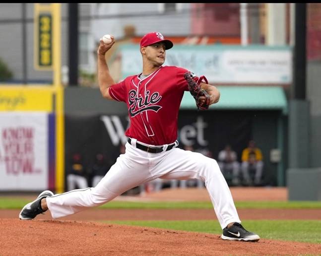 2026시즌 한화에서 뛰게 될 윌켈 에르난데스의 투구 모습. /사진=레오네스 델 카라카스 공식 SNS