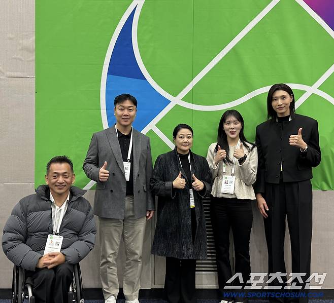 왼쪽부터 홍석만 KADA 선수위원(휠체어육상), 원윤종 위원(봅슬레이), 김나라 선수위원장(체조), 김아랑 위원(쇼트트랙), 김연경 위원(배구, WADA총회 홍보대사) 사진제공=KADA선수위원회