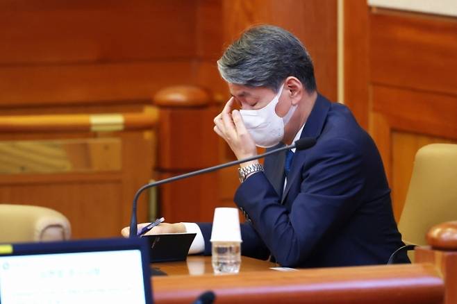 조지호 경찰청장이 30일 오후 서울 종로구 헌법재판소 대심판정에서 열린 탄핵심판 사건 2차 변론기일에 출석해 자리하고 있다./사진=뉴시스