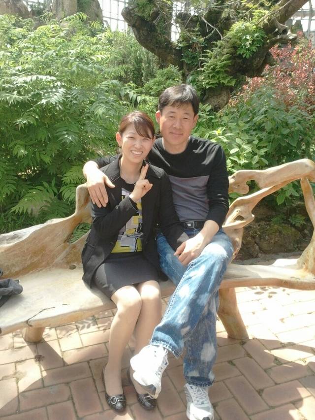 생전의 아내는 사랑이 많은 사람이었다. 그 사랑이 웃음에도 묻어났는데, 그 미소가 햇살처럼 우리 집과 주변을 환히 밝혔다.