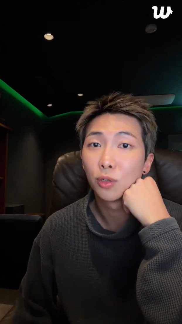 RM. 사진ㅣ위버스 라이브 방송 캡처
