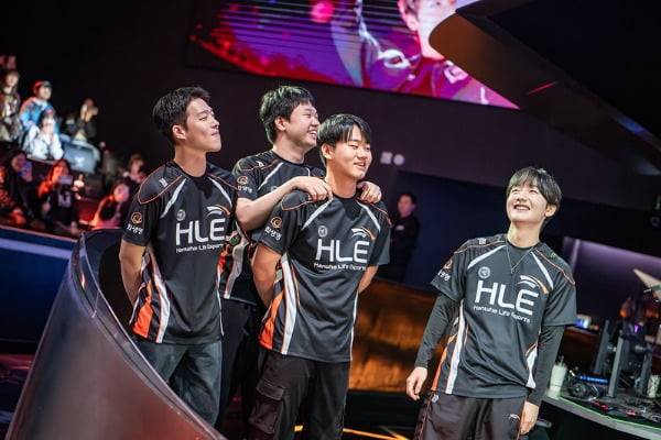 올해 2025 LCK 개막전에서 다시 뭉친 락스 타이거즈(현 한화생명e스포츠) 선수들의 모습 / 라이엇게임즈 제공