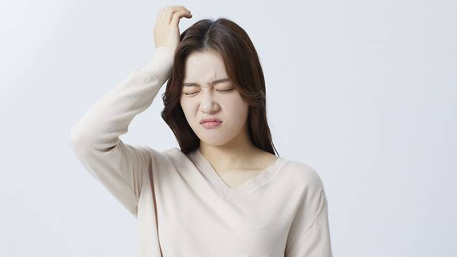두통은 증상에 따라 다양한 원인이 있을 수 있다|출처: 클립아트코리아