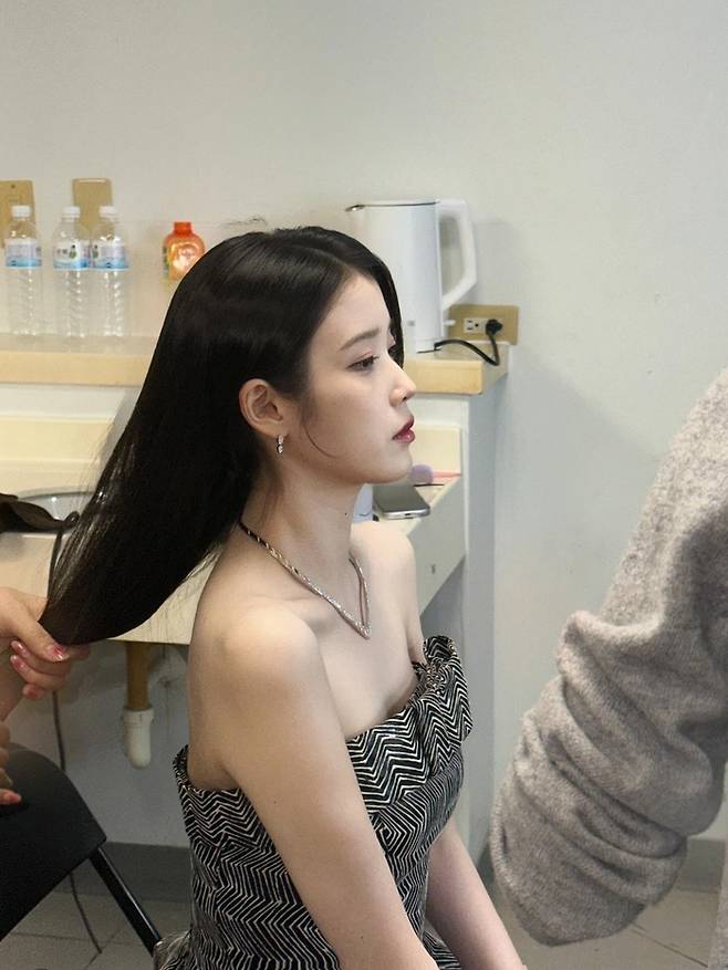 아이유 SNS.