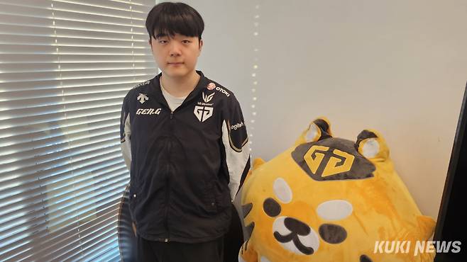 ‘캐니언’ 김건부가 지난 5일 서울 강남 젠시 사옥에서 쿠키뉴스와 인터뷰를 하고 있다. 송한석 기자