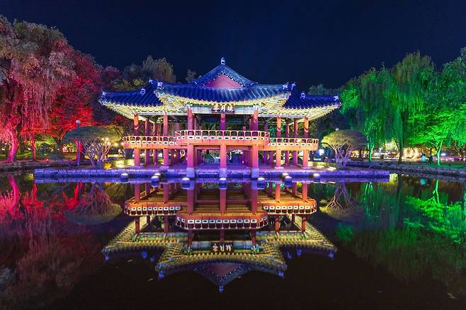 남원 광한루원 국가유산야행때 불밝힌 모습