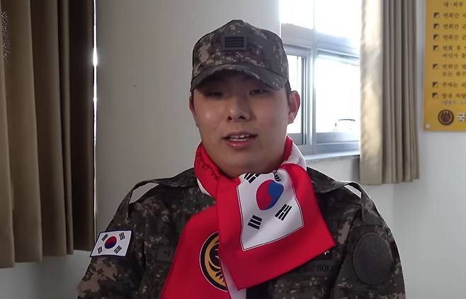 전역날의 이진하. 사진=자이언츠TV 캡쳐