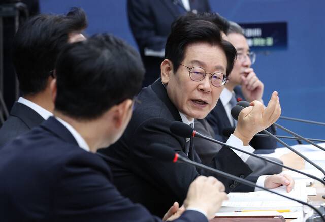 이재명 대통령이 12일 세종시 정부세종컨벤션센터에서 열린 과학기술통신부·개인정보보호위원회·방송미디어통신위원회 업무보고에서 발언하고 있다. 대통령실사진기자단