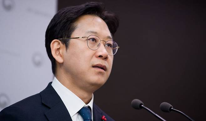 배경훈 부총리 겸 과학기술정보통신부 장관이 12일 정부세종청사 기자실에서 '2026년도 과기정통부 업무계획 보고' 관련 브리핑을 하고 있다. 연합뉴스.