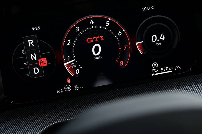 폭스바겐 골프 GTI. 사진: 김학수 기자