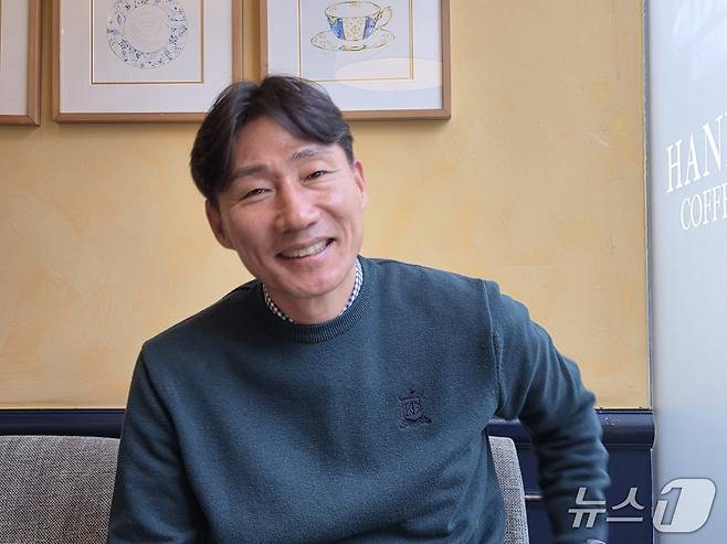 '뉴스1'과 인터뷰하는 이영민 감독 ⓒ News1 안영준 기자