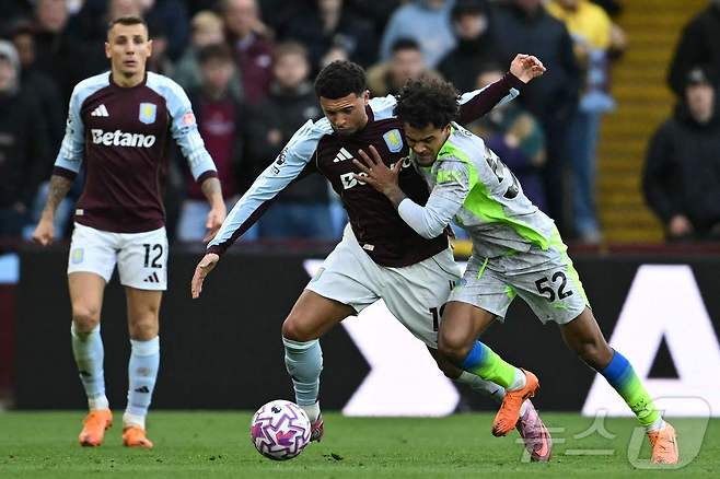 우승 경쟁 중인 맨시티와 애스턴 빌라. ⓒ AFP=뉴스1