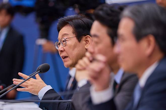 이재명 대통령이 지난 12일 세종시 정부세종컨벤션센터에서 열린 국토교통부 업무보고에서 발언하고 있다. /대통령실 제공