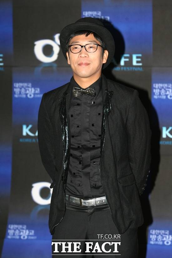 MC몽이 법원으로부터 원헌드레드를 함께 설립한 차가원 회장에게 120여억 원에 달하는 대여금을 반환하라는 지급명령을 받았다. 차 회장이 처음 법적 절차에 돌입한 시점은 6월로, MC몽이 원헌드레드에서 업무 배제된 시기와 맞물린다. /더팩트 DB