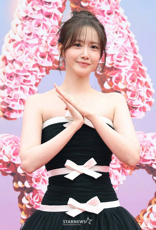 배우 임윤아가 6일 가오슝 내셔널 스타디움에서 진행된 스타뉴스 주최 '10주년 아시아 아티스트 어워즈 2025(10th Anniversary Asia Artist Awards 2025, '10주년 AAA 2025') 레드카펫 행사에 참석해 포즈를 취하고 있다. 12월 6일~7일 양일에 걸쳐 가오슝 내셔널 스타디움에서 펼쳐지는 '10주년 아시아 아티스트 어워즈 2025(10th Anniversary Asia Artist Awards 2025, '10주년 AAA 2025')'와 페스타 'ACON 2025'는 MTN(머니투데이방송)과 위버스(Weverse)를 통해 각각 TV와 온라인 스트리밍으로 생중계 된다. /2025.12.06 /사진=이동훈 photoguy@