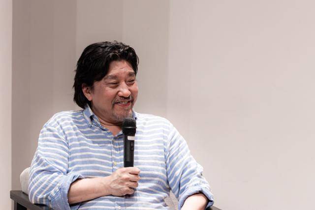 넷플릭스 오리지널 '흑백요리사' 시즌1에서 준우승을 거두며 큰 사랑을 받은 셰프 에드워드 리가 방영 1년을 기념하며 자필 편지를 공개했다. 위즈덤하우스 제공
