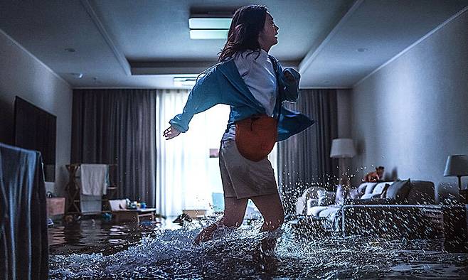 영화 ‘대홍수’ 속 한 장면. 넷플릭스 제공