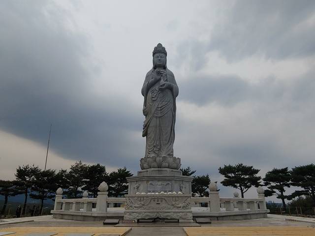 낙산사 해수관음상.