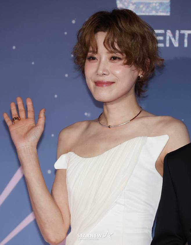 MC 장도연이 29일 오후 서울 마포구 상암동 MBC에서 진행된 '2025 MBC 방송연예대상' 레드카펫행사에 참석해 포즈를 취하고 있다. /2025.12.29 /사진=이동훈 photoguy@