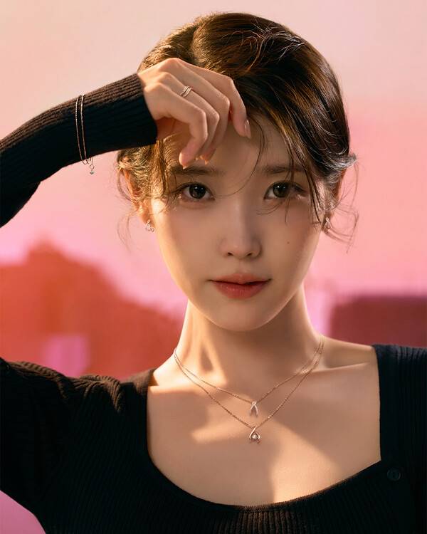 제이에스티나(J.ESTINA)