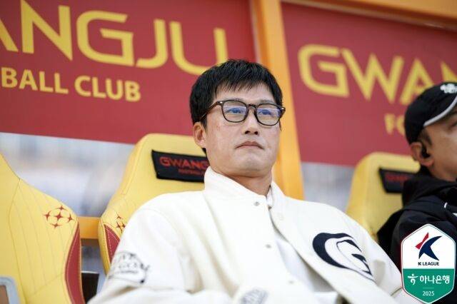 이정효 감독/한국프로축구연맹
