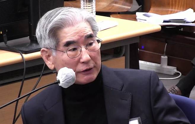 尹 내란재판 나온 김용현 "상징적 계엄"…법정서 또 尹옹호. 연합뉴스