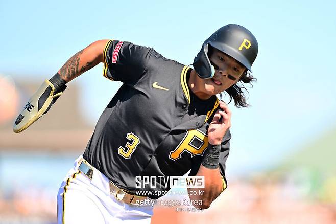 ▲ 배지환은 40인 로스터에서 제외된 뒤 마이너리그에서 시즌을 시작할 것으로 보이나 팬들 사이에서는 큰 논란이 되고 있다