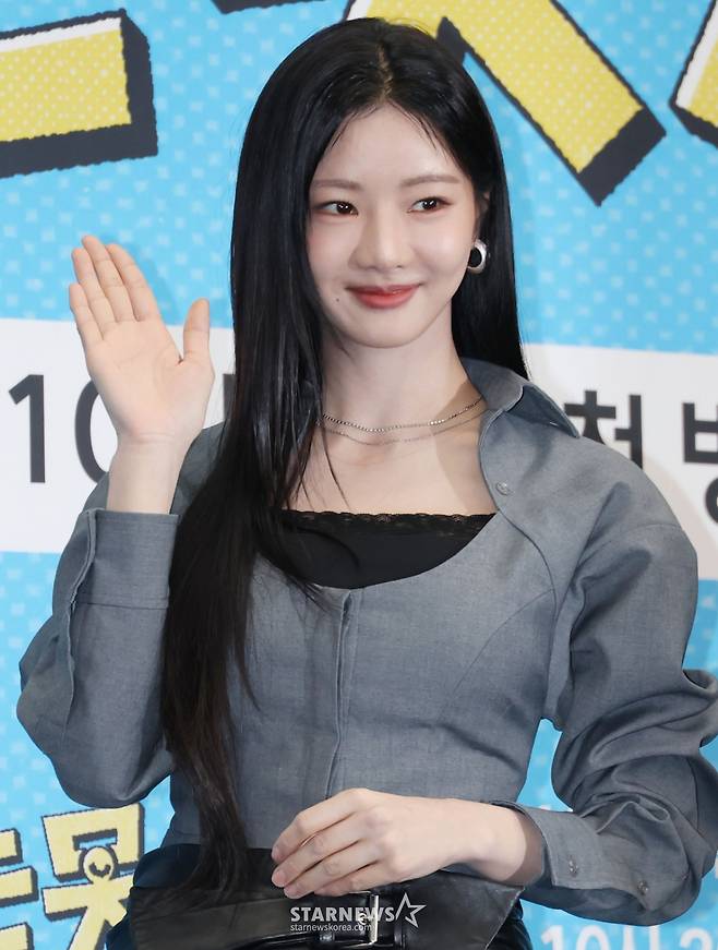 배우 이세희가 12일 오후 서울 마포구 상암동 스탠포드호텔에서 진행된 JTBC 예능 '혼자는 못 해' 제작발표회에 참석해 포즈를 취하고 있다. /2026.01.12 /사진=이동훈 photoguy@