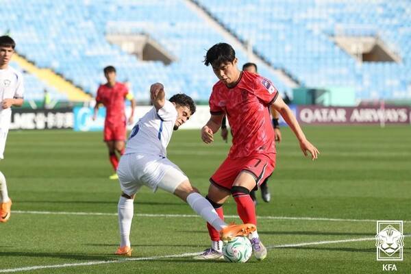 13일 열린 한국과 우즈베키스탄의 23살 축구대표팀 경기 장면. 대한축구협회 제공