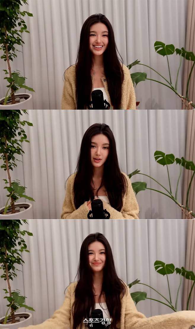 지난 12일 라이브 방송을 진행한 뉴진스 출신 다니엘. 본인 유튜브 채널