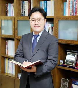하성용 한국자동차모빌리티안전학회 회장·중부대 교수