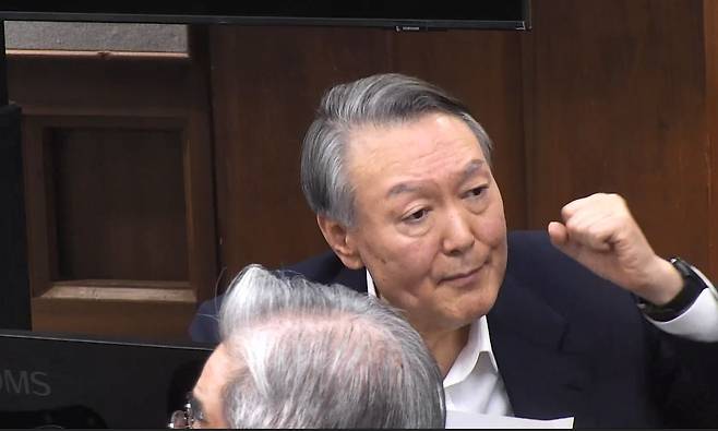 윤석열 전 대통령이 13일 서울중앙지법에서 열린 내란 우두머리 혐의 결심공판에서 최후진술을 하고 있다. 연합뉴스