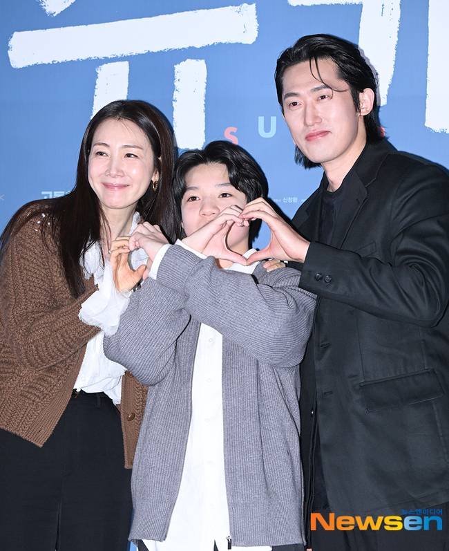 최지우-고동하-민진웅