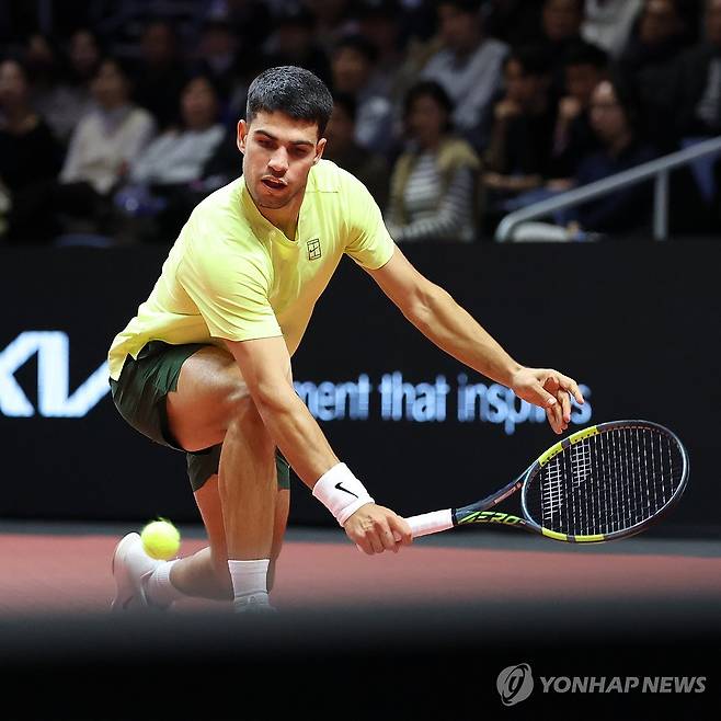 경기 펼치는 알카라스 (인천=연합뉴스) 신준희 기자 = 10일 인천 인스파이어 아레나에서 열린 현대카드 슈퍼매치14.
스페인 카를로스 알카라스가 이탈리아 얀니크 신네르를 상대로 경기를 펼치고 있다. 2026.1.10 hama@yna.co.kr