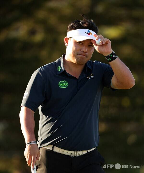 2026년 미국프로골프(PGA) 투어 개막전 '소니 오픈 인 하와이'에 출전한 이승택 프로가 2라운드에서 경기하는 모습이다. 사진제공=ⓒAFPBBNews = News1 (사진을 무단으로 사용하지 마십시오.)