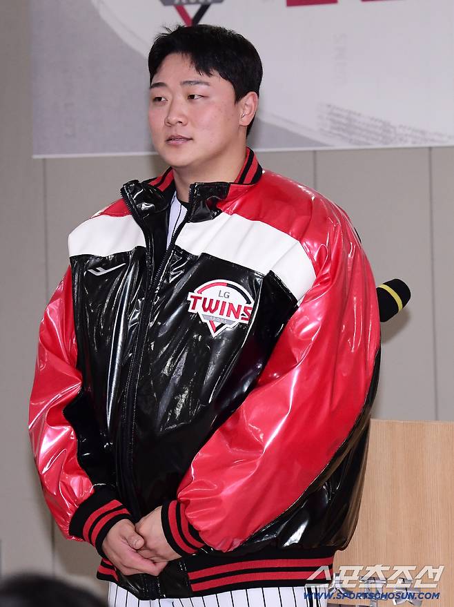 6일 오후 잠실야구장에서 프로야구 LG 트윈스 신년회가 열렸다. 올 시즌 각오를 밝히고 있는 LG 트윈스 이재원. 잠실=송정헌 기자songs@sportschosun.com/2026.01.06/